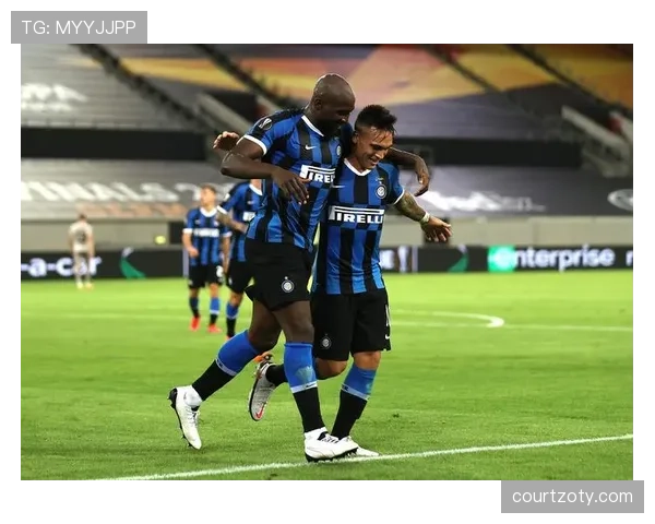 劳塔罗与卢卡库双前锋组合中的依赖关系与战术功能分化