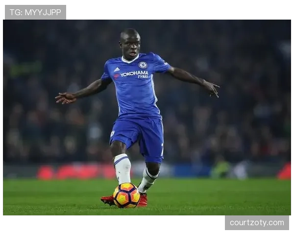 帕利尼亚与坎特：扫荡型中场的战术角色与效能差异解析