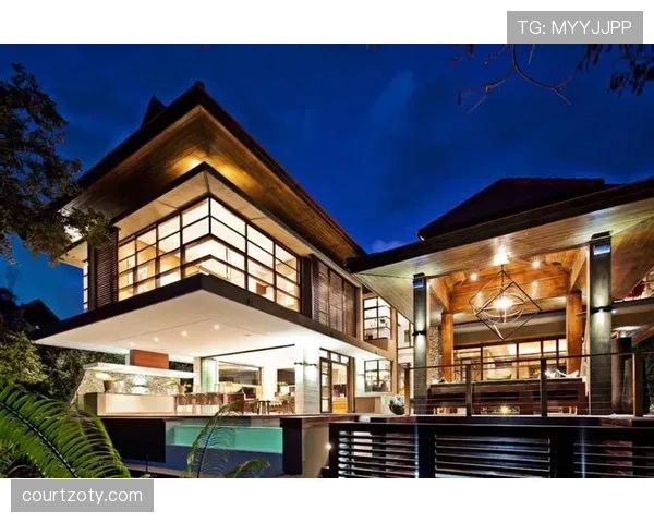 姆巴佩凌晨四点还在健身房，手机里存着三套豪宅的装修图